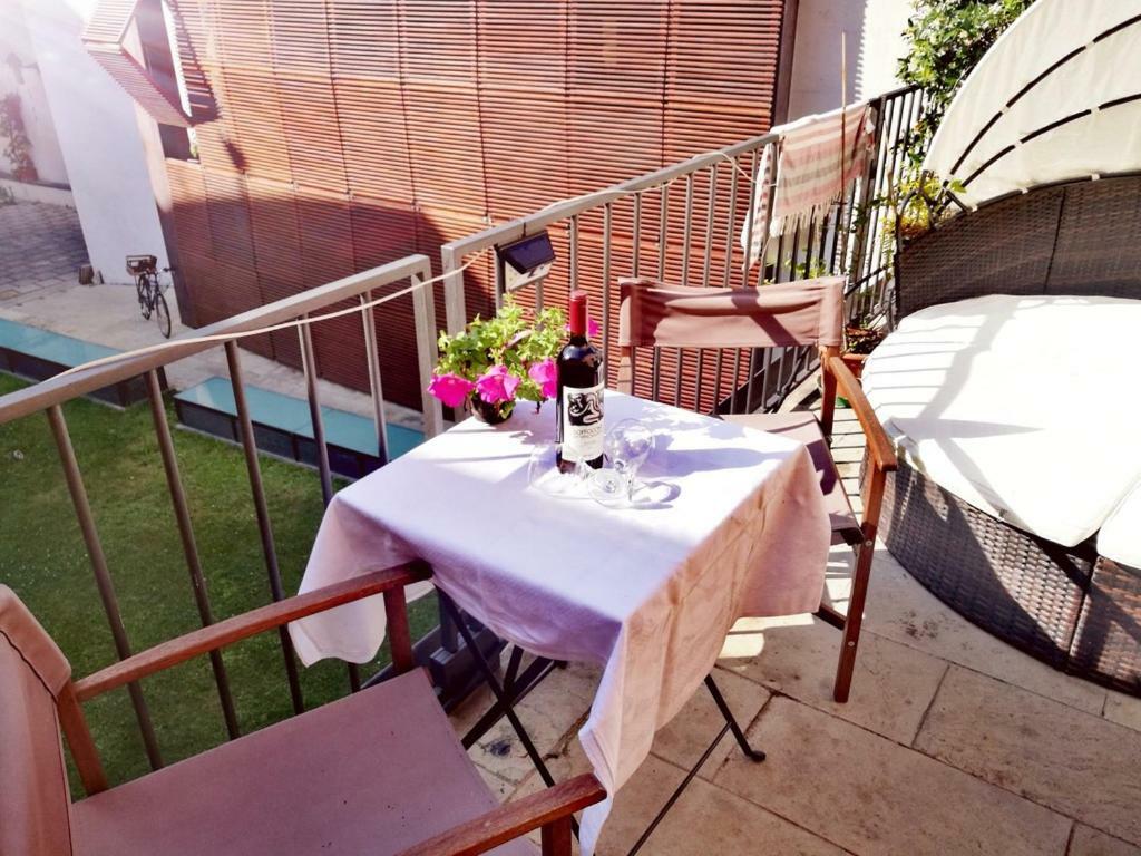 Terrace In Santo Spirito District * Florencia